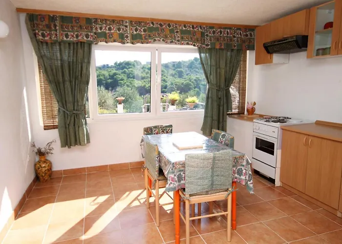 With A Parking Space Rogac, Solta - 5165 Daire *