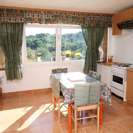 With A Parking Space Rogac, Solta - 5165 Апартаменты *