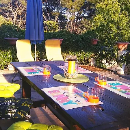 With A Parking Space Rogac, Solta - 5165