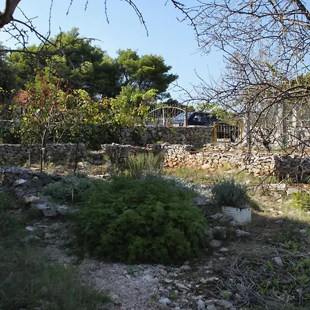 With A Parking Space Rogac, Solta - 5165 Апартаменты